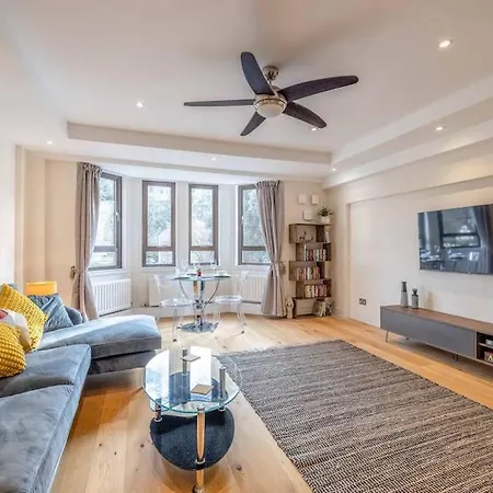 Hidden Gem With Windsor Castle Views & Parking Apartment Exterior photo